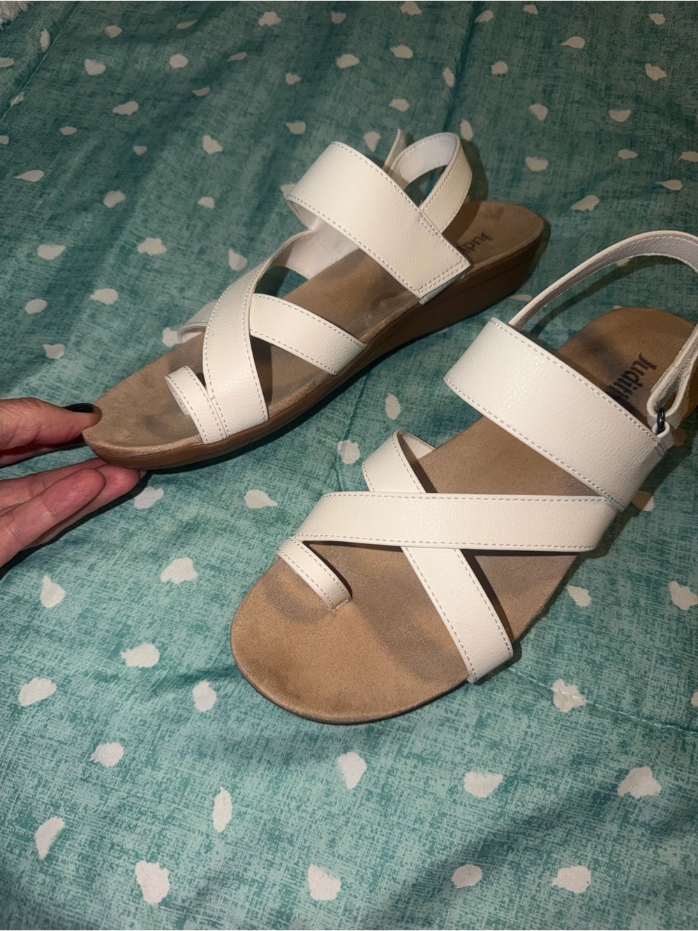 Size 9 Women’s White Strappy Comfort Sandals. Judith
